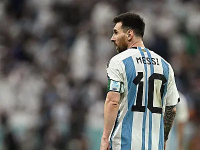 Messi anuncia aposentadoria da Seleção Argentina após 20 anos; veja números do craque