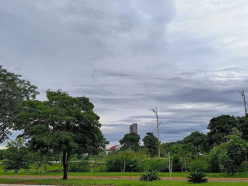 Ciclone traz frente fria e alerta de tempestade para MS nesta quinta