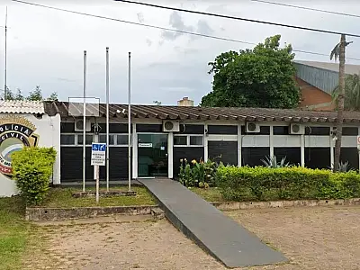 Homem leva garrafada no pescoço após briga e idoso é preso em Ladário