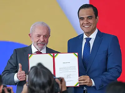 Gustavo Feliciano toma posse como ministro do Turismo
