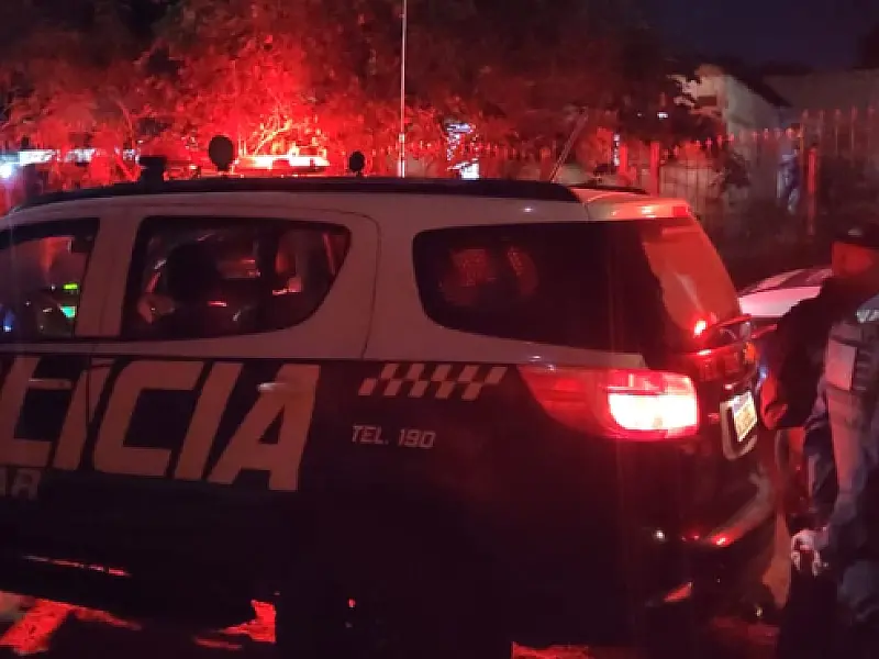Atirador anuncia assalto e mata jovem na frente da esposa no Aero Rancho