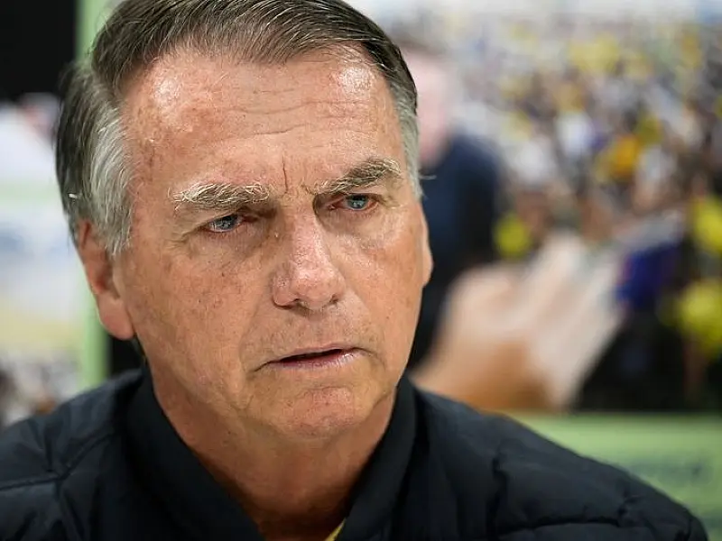 Moraes suspende visitas a Bolsonaro na prisão domiciliar