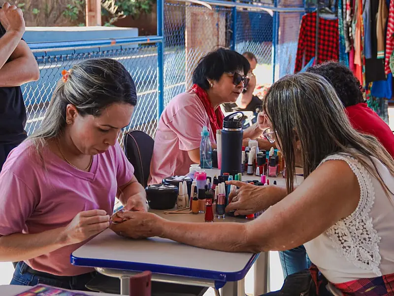 Cursos gratuitos de beleza e empreendedorismo estão com inscrições abertas na Capital