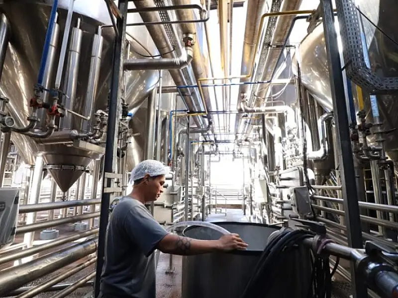 Confiança da indústria cai ao menor nível desde a pandemia