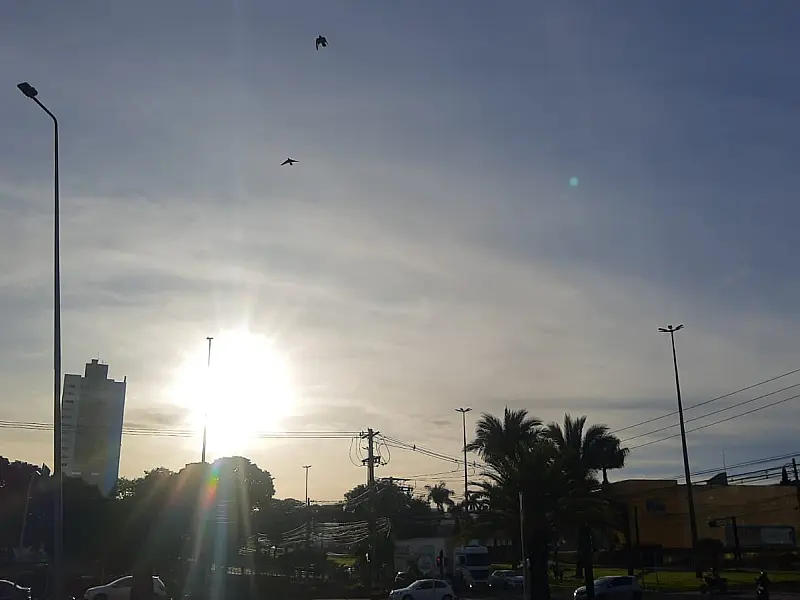 Frio pela manhã e calor à tarde marcam previsão para MS nesta terça-feira