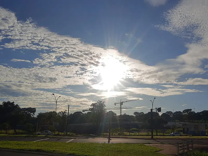 Quarta-feira terá calor de até 39°C e alerta de tempestades isoladas em MS