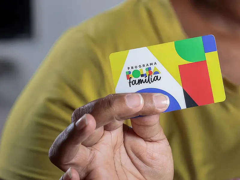 Beneficários do NIS 6 recebem parcela do Bolsa Família nesta segunda