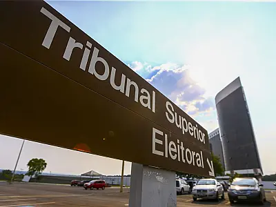 TSE cria conselho para monitorar desinformação e IA nas eleições