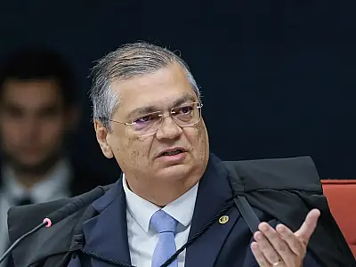 Dino vota por afastar Lei da Anistia para crimes permanentes