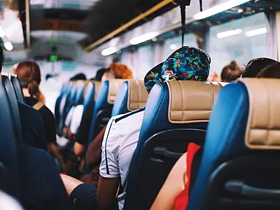 Uruguaio causa tumulto, fuma dentro de ônibus e acaba retirado na Capital