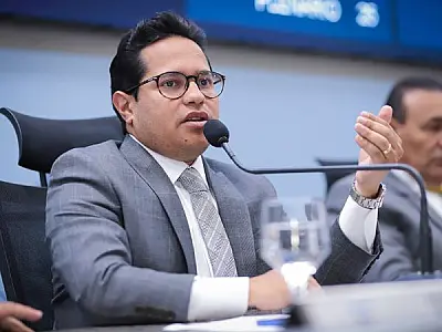 Papy cobra transparência de intervenção no transporte e alerta para risco de paralisação