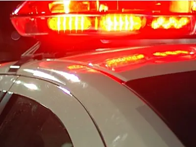 Idoso morre após perder controle de moto e bater em árvore em Campo Grande