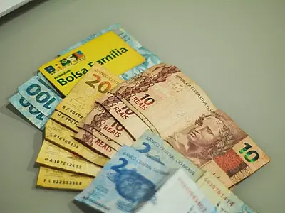 Lula anuncia reajuste de 15% e Bolsa Família passa a ter piso de R$ 691