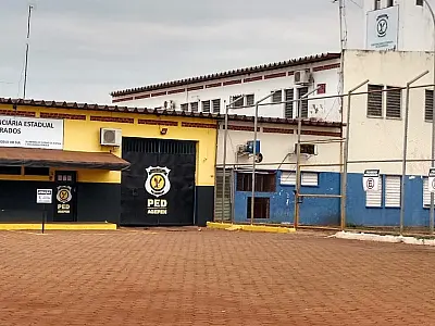 Drogas e chips são encontrados escondidos em marmitas dentro de presídio de Dourados