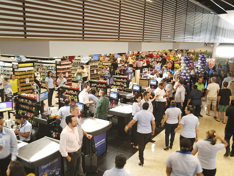 Novas regras: Supermercados ficam fora da lista de exceções para trabalho em feriados