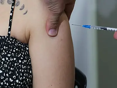 Sábado tem plantão de vacinação em duas unidades de saúde da Capital