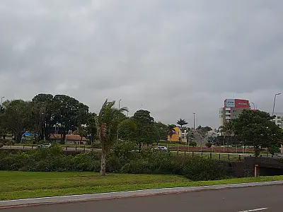 Campo Grande tem alerta de tempestade com previsão de chuva forte e granizo