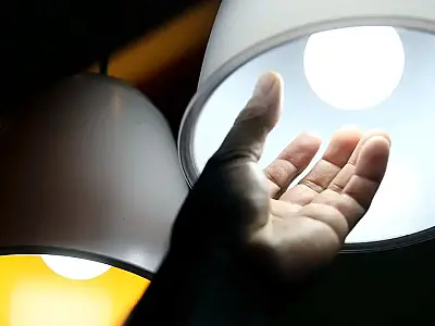 Bandeira tarifária das contas de luz segue amarela em julho