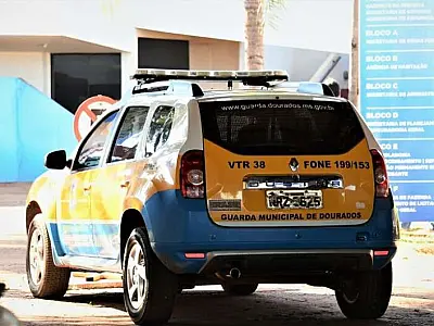 Esfaqueado em praça, jovem corre ferido até posto para pedir socorro em Dourados