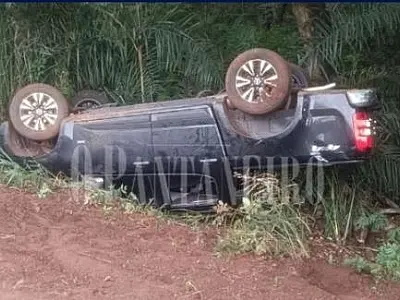 S-10 capota em trecho da BR-262 com quebra-molas recém-instalados em Anastácio
