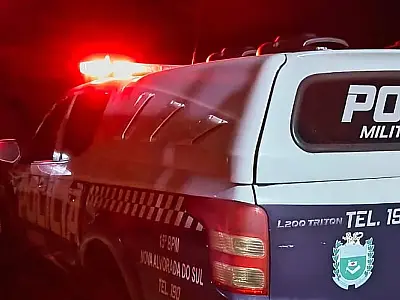 Homem é esfaqueado nas costas e busca refúgio em casa no Jardim Nhanhá