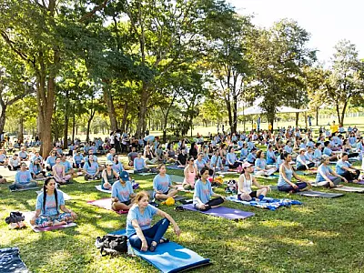 Festival de Yoga leva atividades gratuitas ao Parque das Nações neste domingo