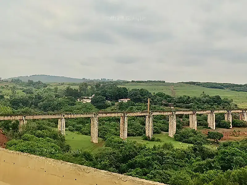 Acesso à Ponte do Esqueleto é fechada pela prefeitura de Limeira