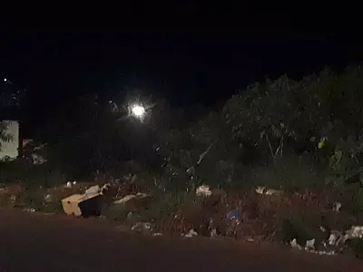 Homem é encontrado morto com 10 facadas em terreno baldio no Jardim Macaúbas