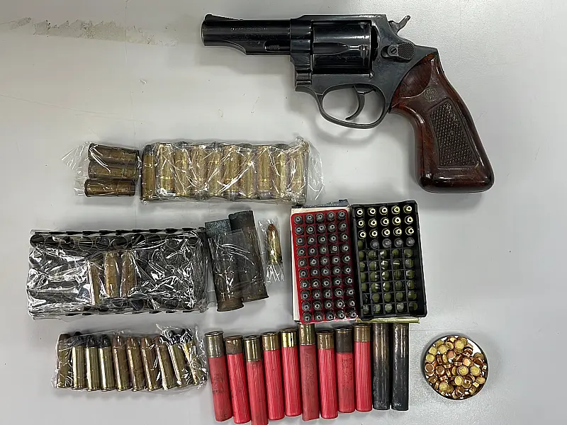 Idoso investigado por violência doméstica é preso com arsenal de munições na Capital