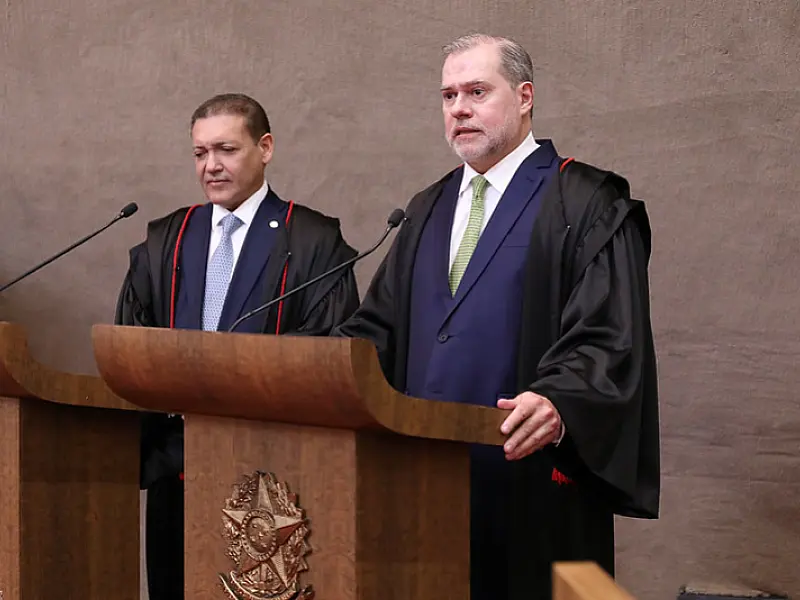 Dias Toffoli toma posse como ministro efetivo do TSE após dez anos