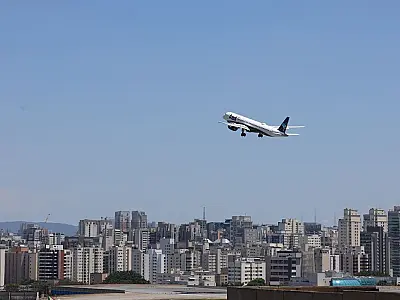 Com 42 milhões de embarques, Brasil bate recorde de voos domésticos registrados em 2026