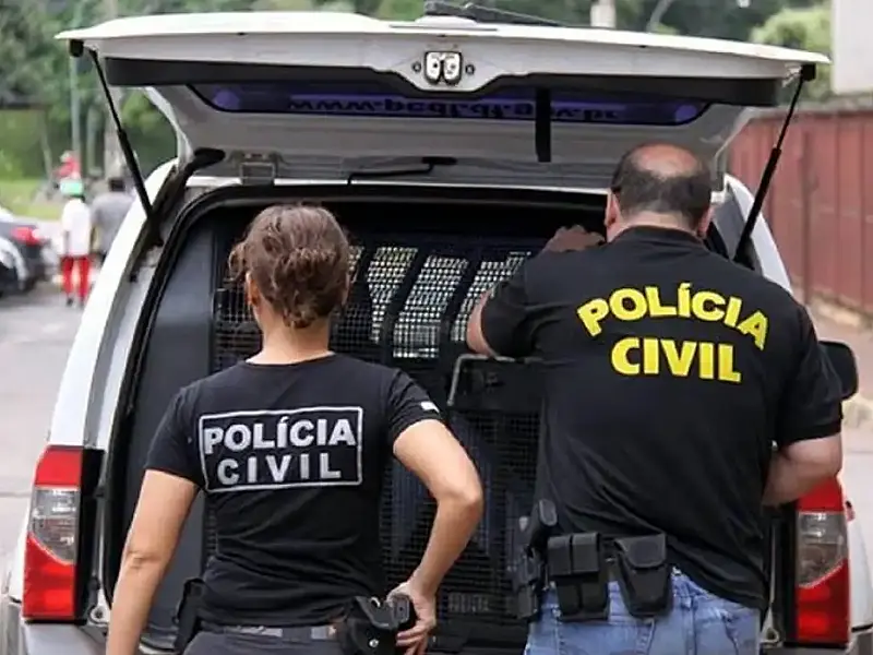 Polícia abre inquérito sobre arma apreendida atribuída a Bolsonaro