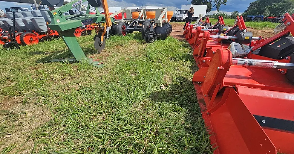Governo entrega 77 máquinas para fortalecer agricultura familiar em 27 municípios de MS