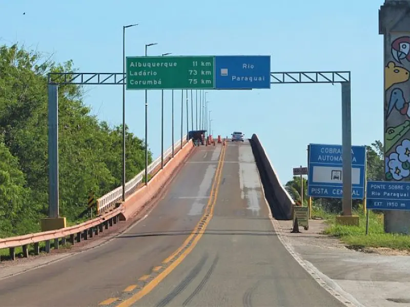 Ponte sobre o Rio Paraguai passa a operar em meia pista na BR-262, em Corumbá