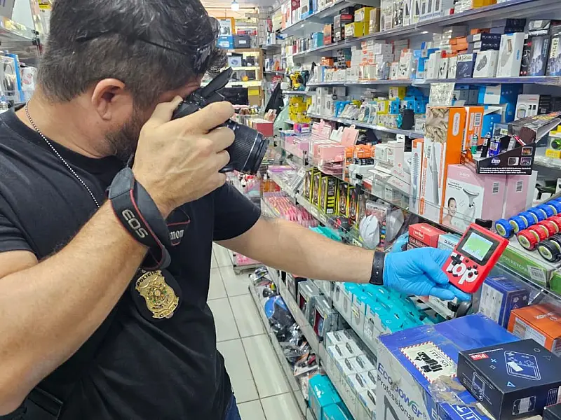 Operação fecha o cerco e apreende 160 volumes falsos em lojas da Capital