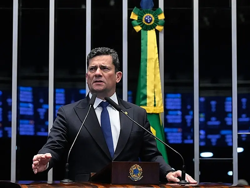 Moro critica reação de Lula à classificação do PCC e Comando Vermelho como terroristas