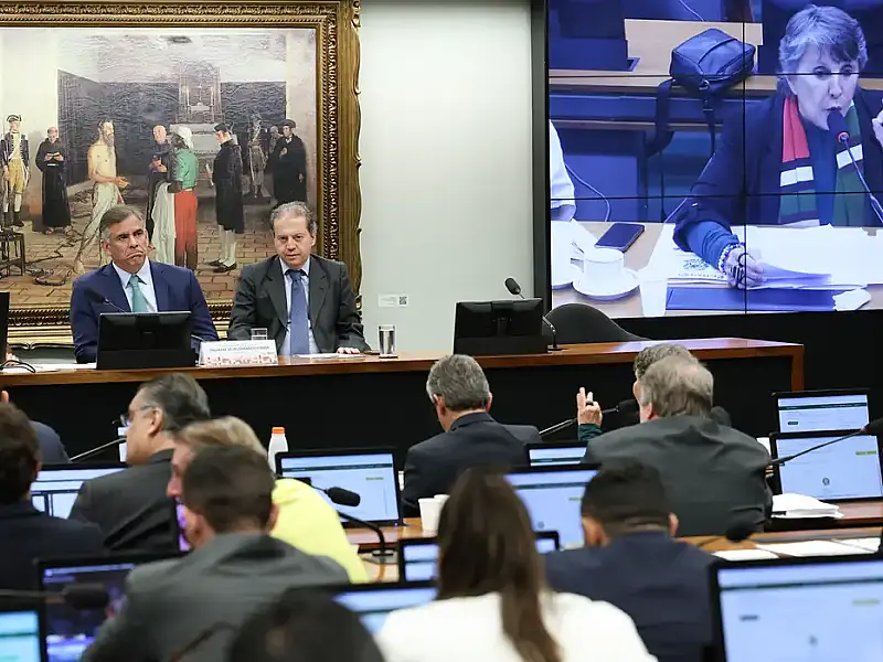 Comissão da Câmara aprova redução da maioridade penal para 16 anos