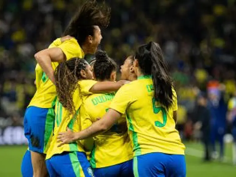 Brasil vira sobre os Estados Unidos e vence amistoso feminino na Neo Química Arena