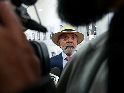 Lula veta proposta que previa jornada de até 44 horas para jovens