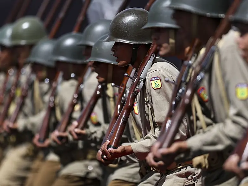 Exército mantém patrulha de fronteiras mesmo com bloqueio do orçamento