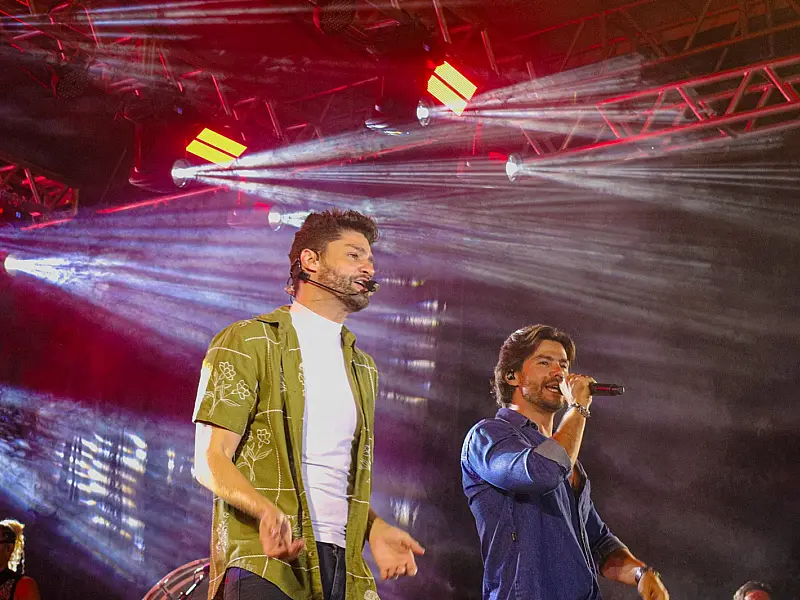 Com show de Munhoz e Mariano, Arraial de Santo Antônio começa hoje