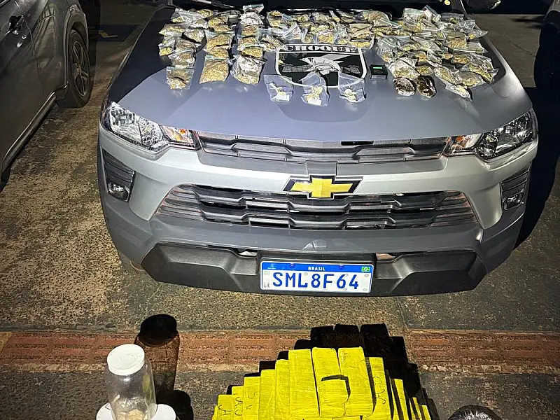 Choque prende mulheres e estoura depósito de drogas no São Conrado