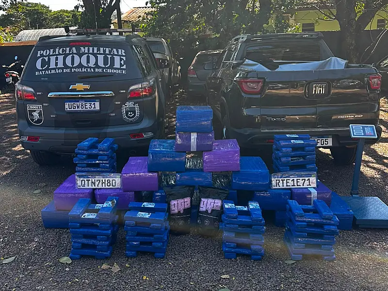 Choque intercepta Fiat Toro roubada com 604 kg de maconha em Ponta Porã