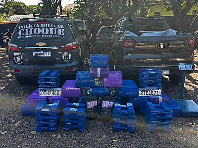 Choque intercepta Fiat Toro roubada com 604 kg de maconha em Ponta Porã