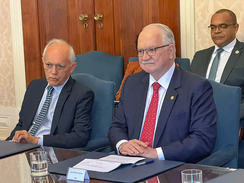 Presidente do STF apresenta em Portugal avanços da Justiça brasileira