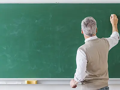 Governo de MS autoriza concurso com 2 mil vagas para professores da rede estadual