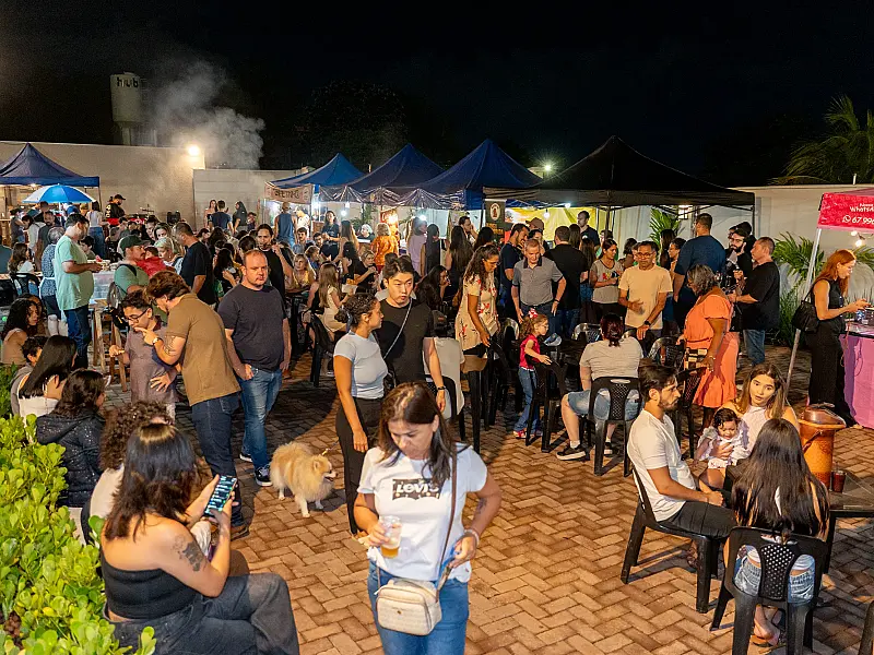 Feira reúne gastronomia, música e pequenos negócios nesta sexta