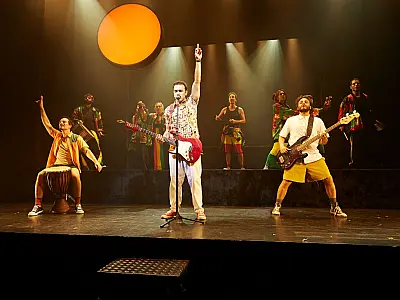Musical que celebra 40 anos de Paralamas do Sucesso se apresenta na Capital