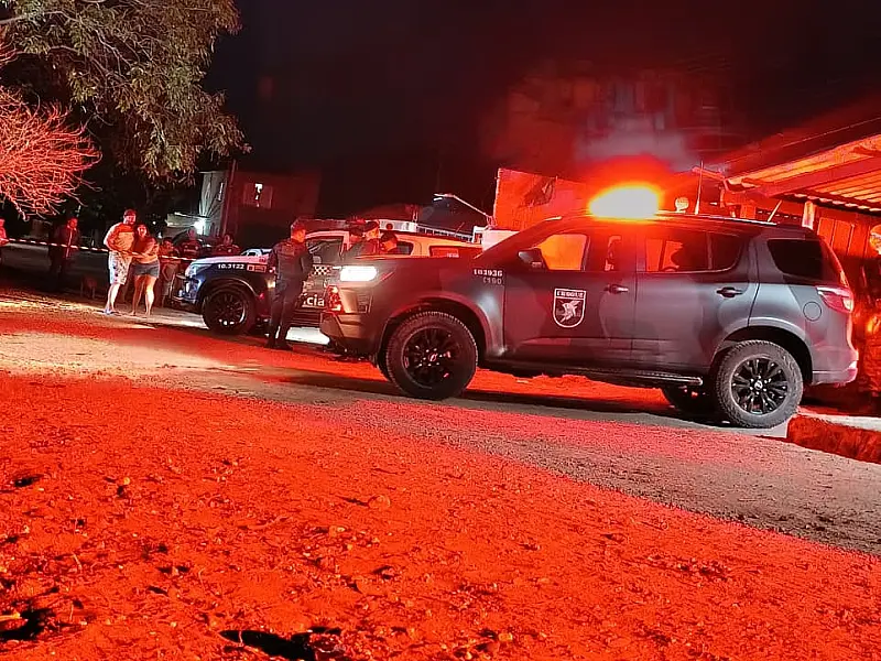 AGORA: Indivíduo entra em confronto com o Choque em Ladário