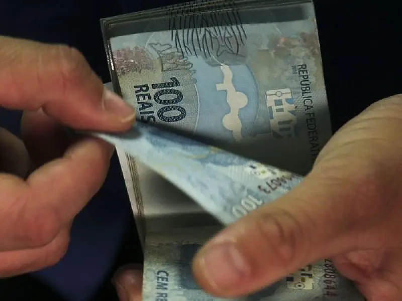 Nascidos em novembro e dezembro recebem nesta segunda a 4ª parcela do Pé-de-Meia